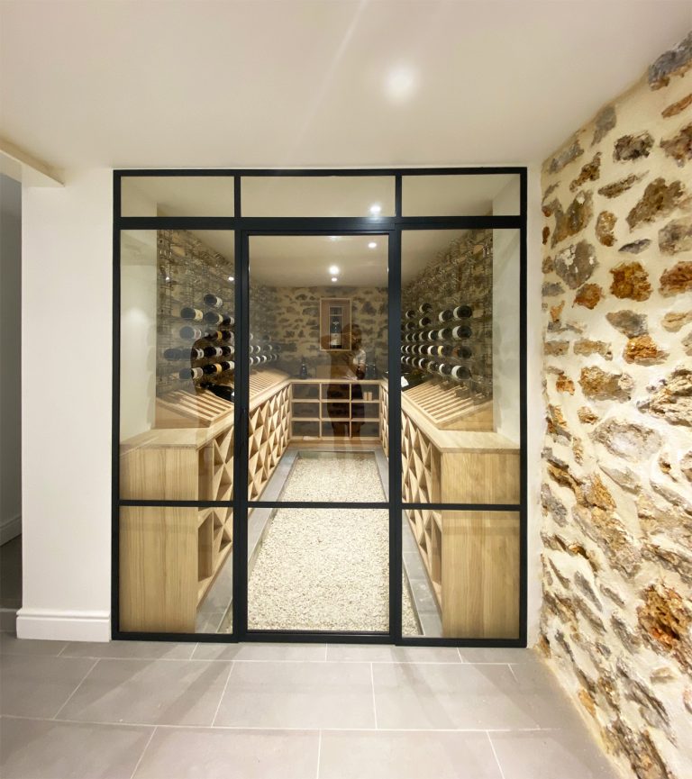 Extension et aménagement d’une belle maison de maître - cave à vin