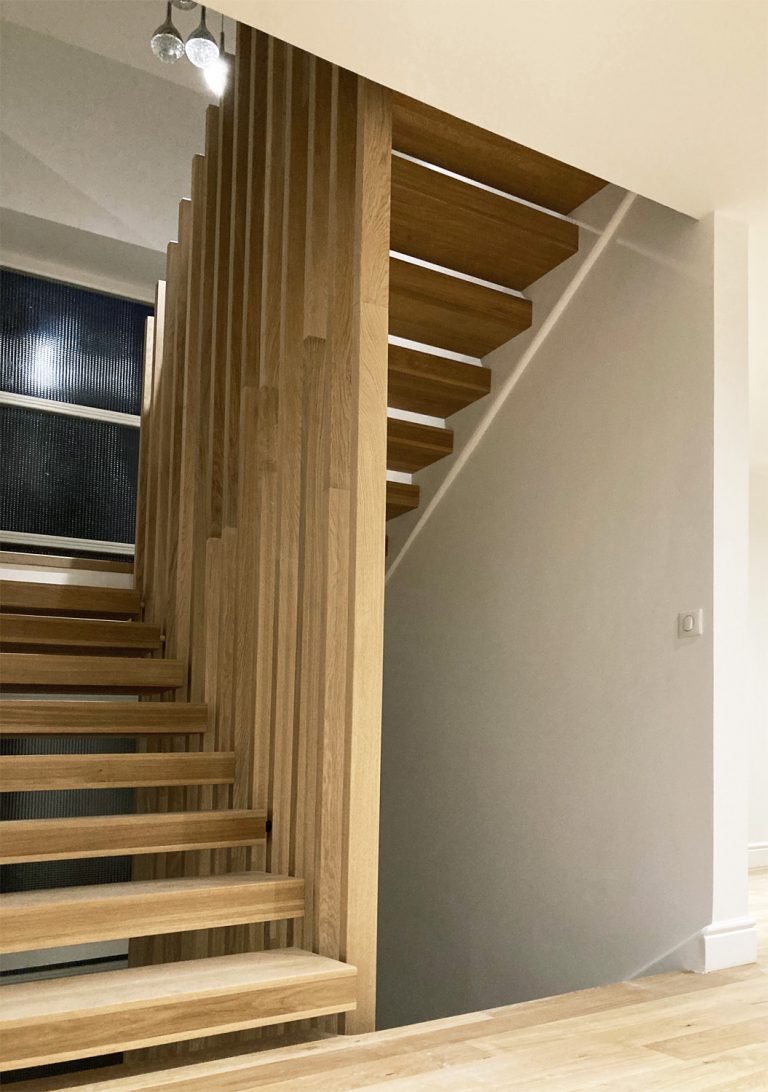 Extension et aménagement d’une belle maison de maître - escalier