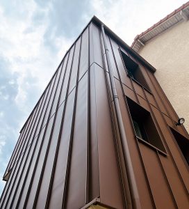 Extension d’une maison individuelle - détail zinc