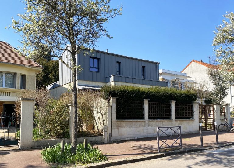 Surélévation zinc à Antony - vue rue